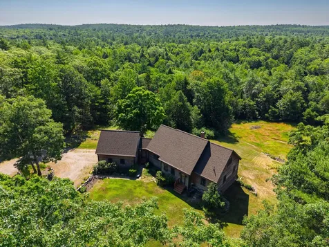 217 W Old County Road Newcastle ME 04553