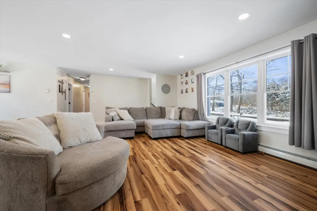 1197 Western Avenue Hampden ME 04444