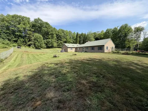 119 Avenue Road Wales ME 04280