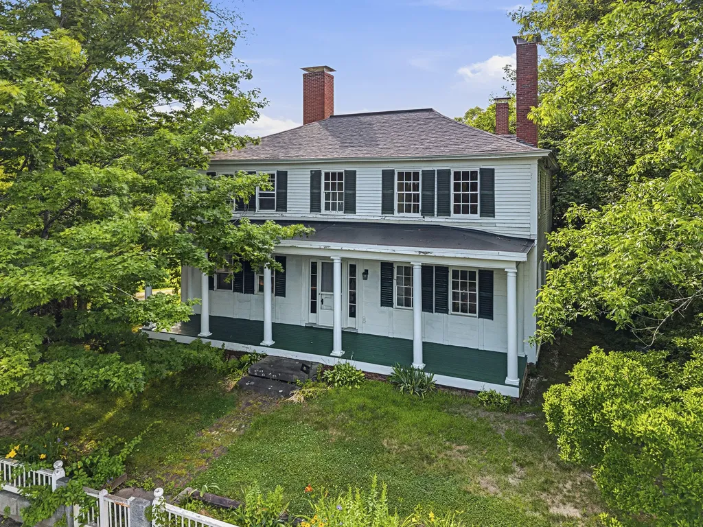 83 Bath Road Wiscasset ME 04578
