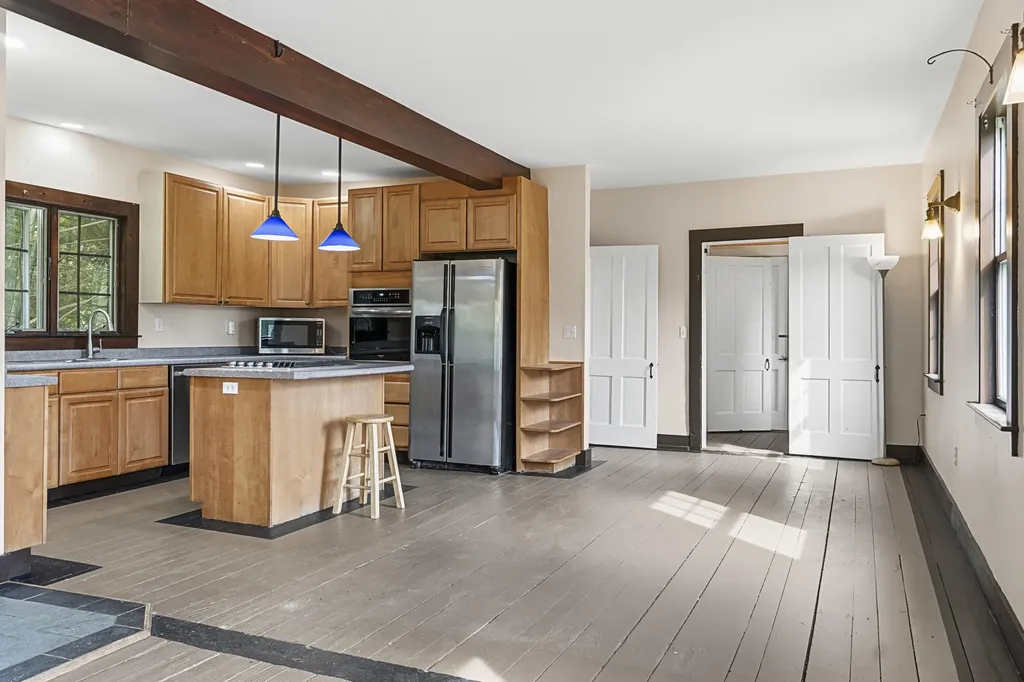 83 Bath Road Wiscasset ME 04578