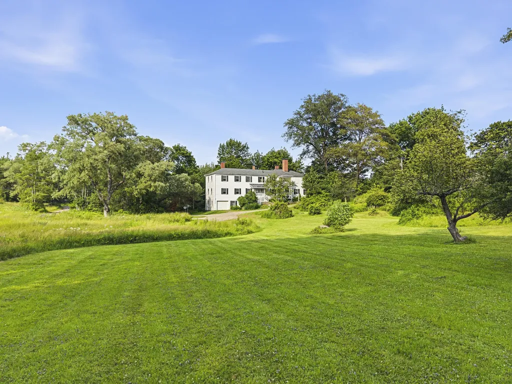 83 Bath Road Wiscasset ME 04578