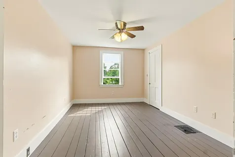 83 Bath Road Wiscasset ME 04578
