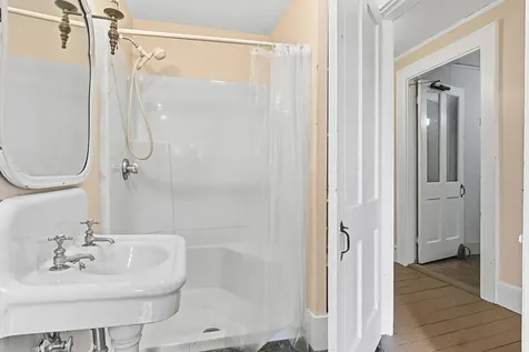 83 Bath Road Wiscasset ME 04578