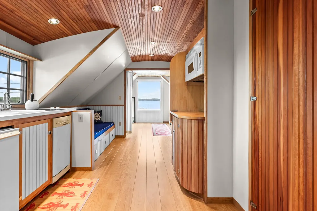 94 Water Street Castine ME 04421