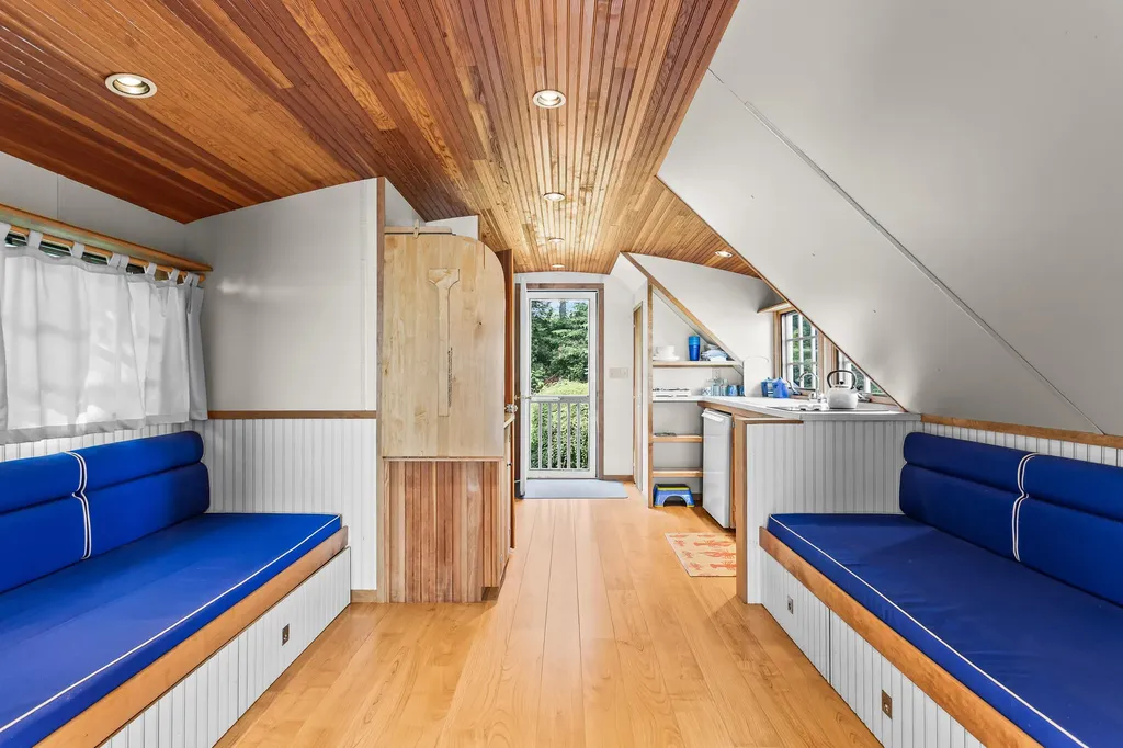 94 Water Street Castine ME 04421