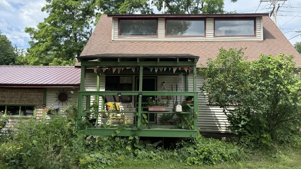 69 Liberty Street Dexter ME 04930