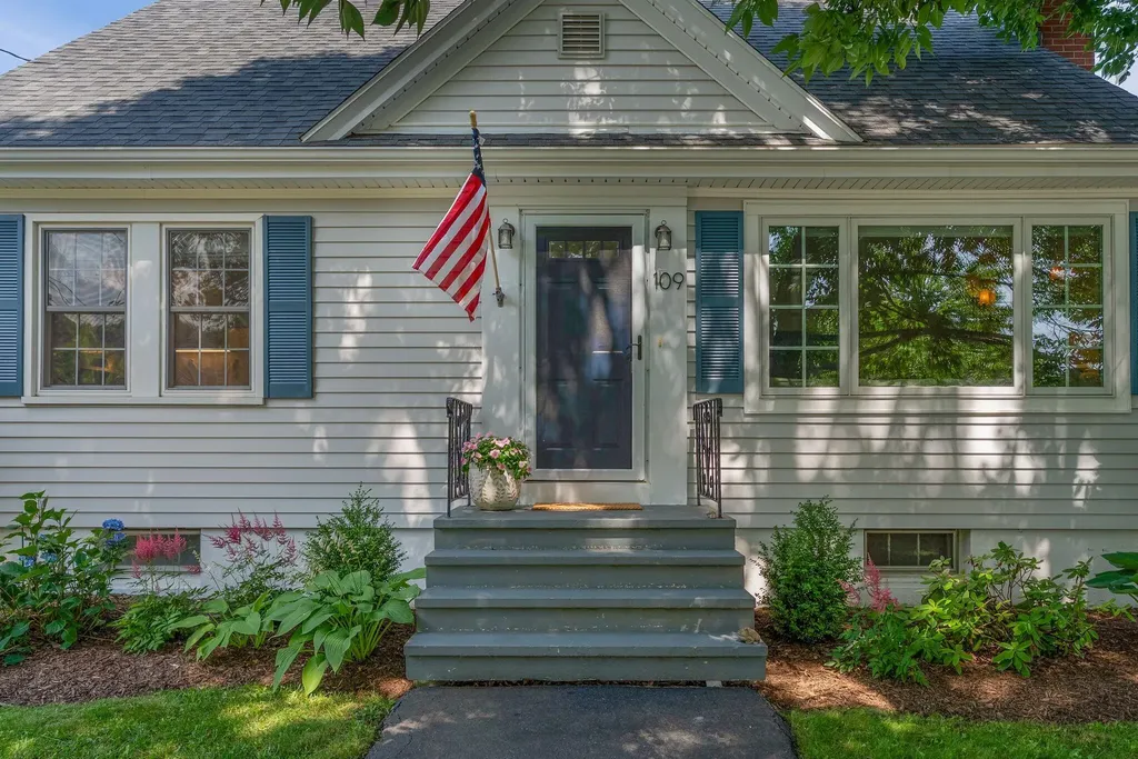 109 Hennessy Drive Portland ME 04103