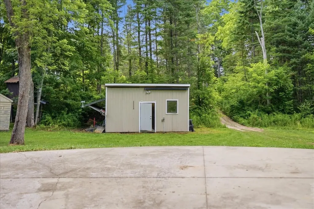 12 Reid Street Lisbon ME 04250