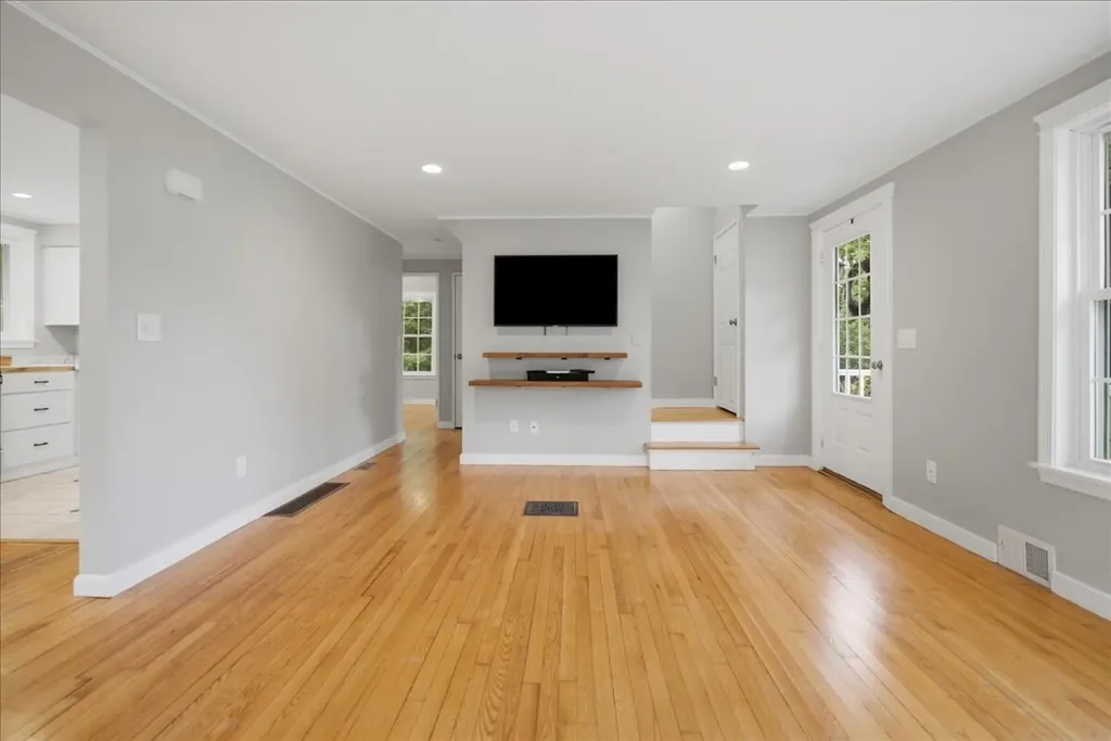 12 Reid Street Lisbon ME 04250