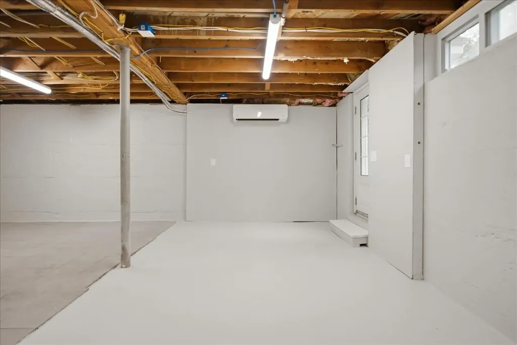 12 Reid Street Lisbon ME 04250