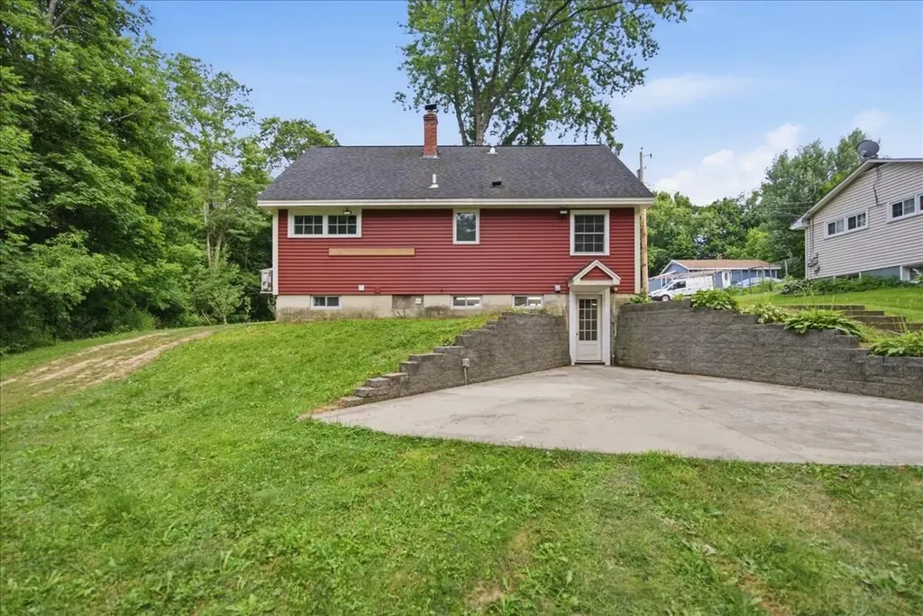 12 Reid Street Lisbon ME 04250