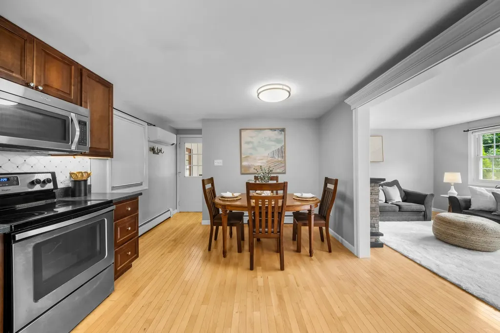 5 Camden Avenue York ME 03909