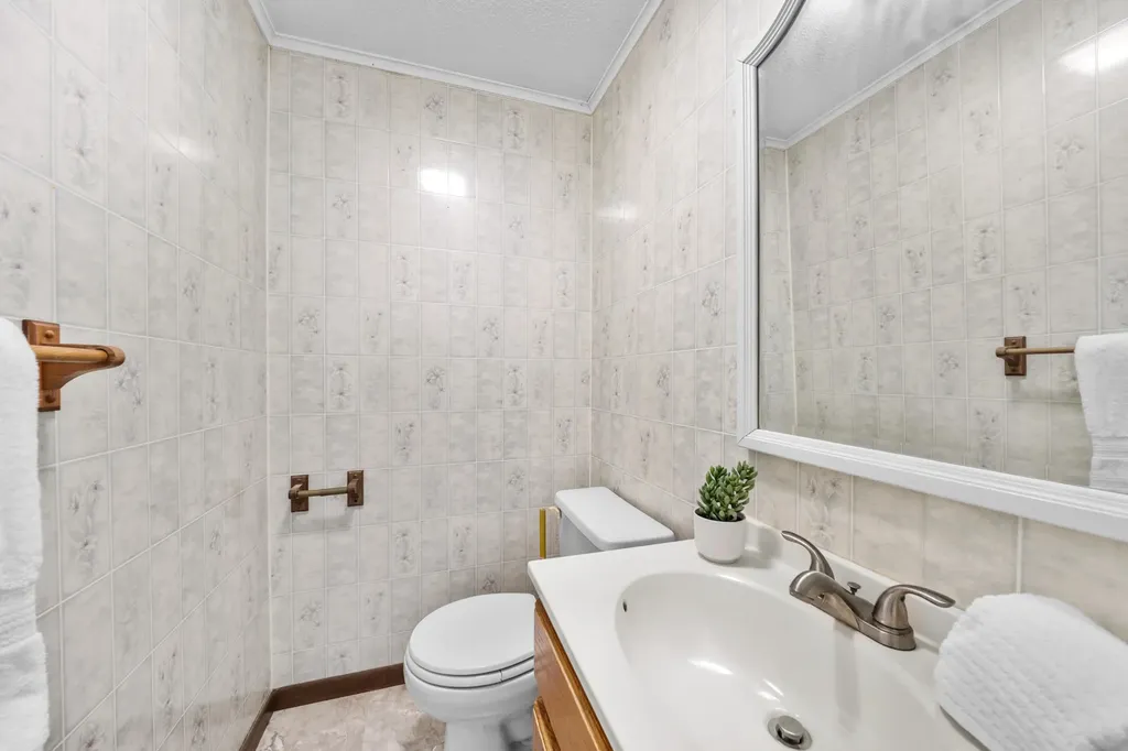 5 Camden Avenue York ME 03909