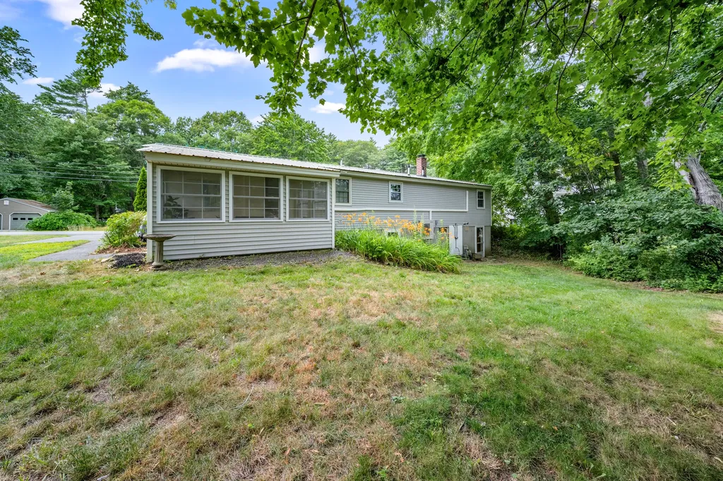5 Camden Avenue York ME 03909