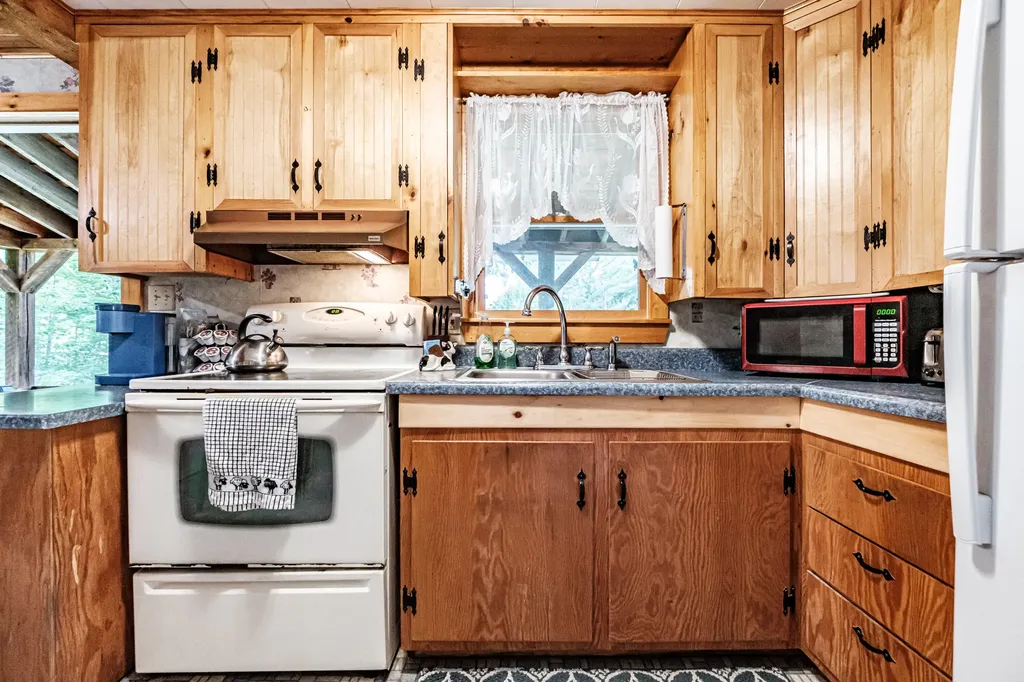 91 E Bethel Road Bethel ME 04217