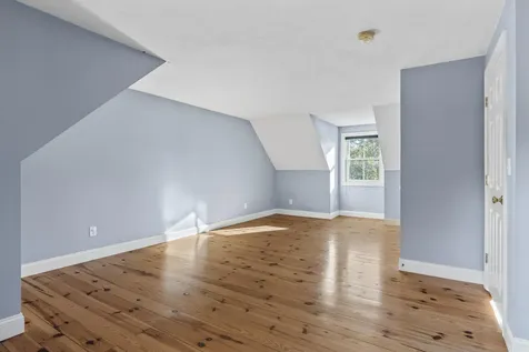 3 Bhoireann Lane York ME 03909