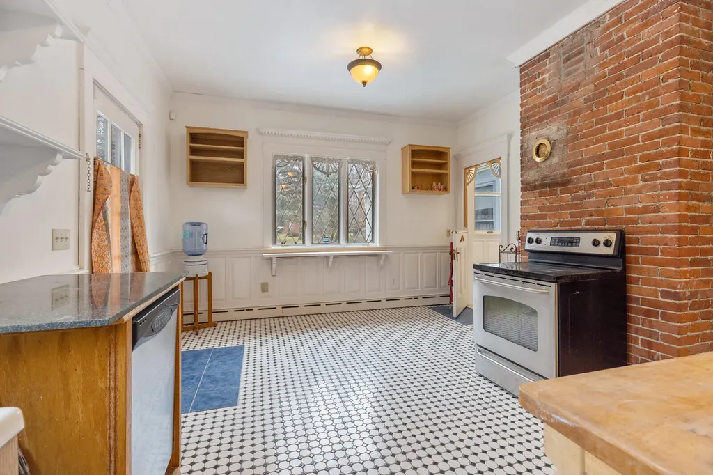 405 Pine Street Rumford ME 04276