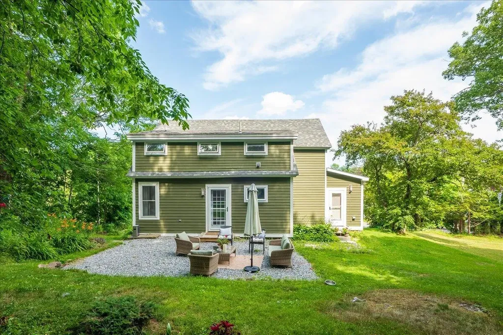 9 Oak Street Camden ME 04843