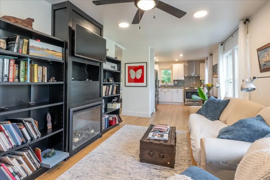 9 Oak Street Camden ME 04843