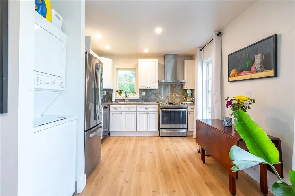 9 Oak Street Camden ME 04843