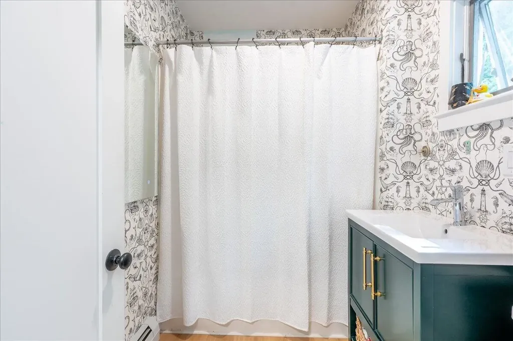 9 Oak Street Camden ME 04843