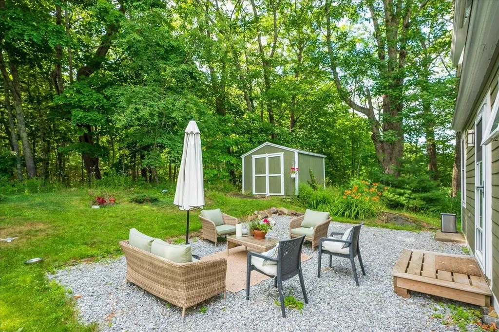 9 Oak Street Camden ME 04843