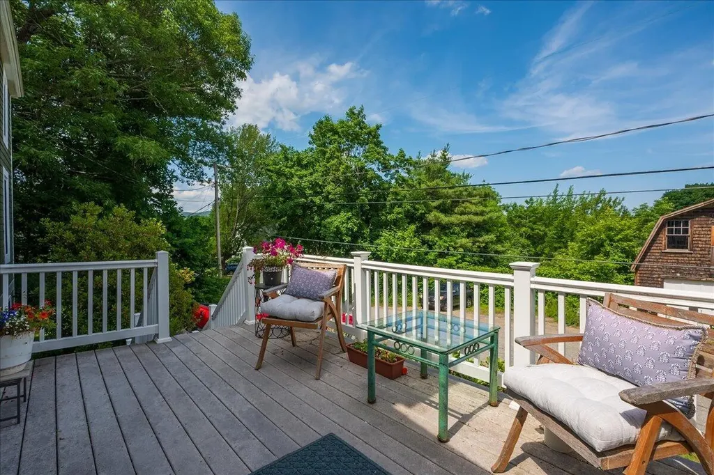 9 Oak Street Camden ME 04843