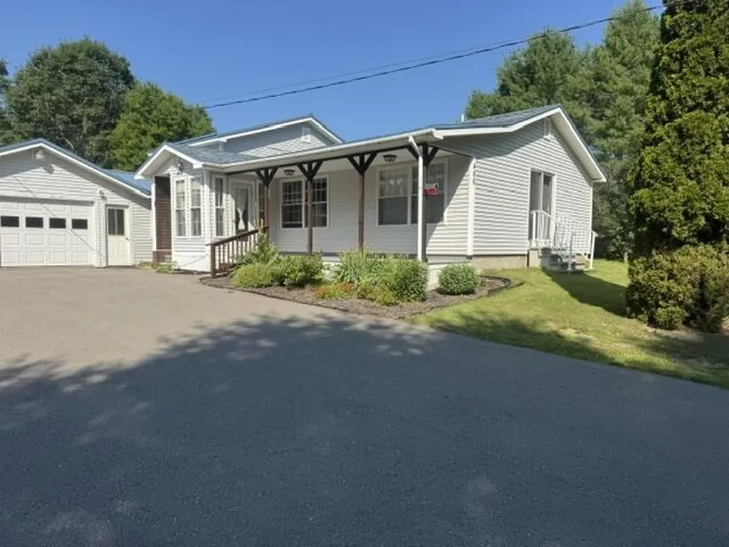 486 Lower Detroit Road Plymouth ME 04969
