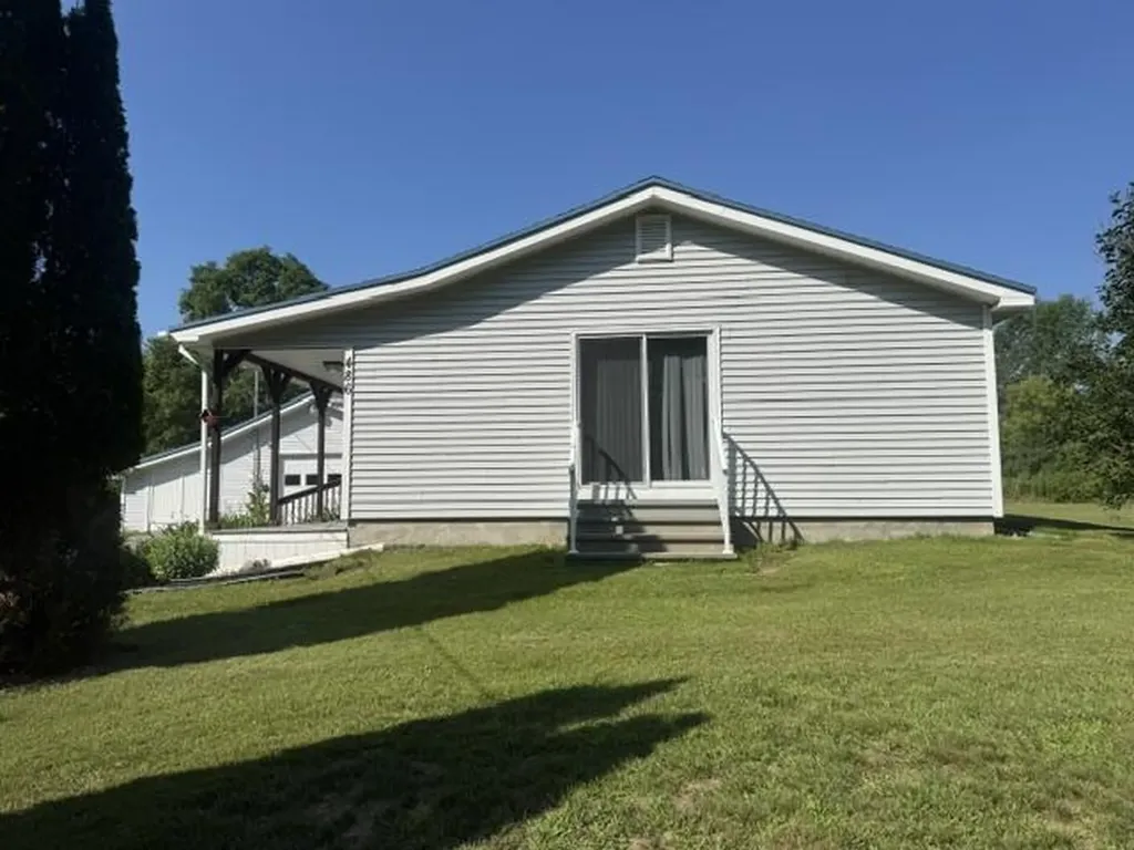 486 Lower Detroit Road Plymouth ME 04969