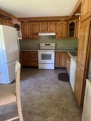 486 Lower Detroit Road Plymouth ME 04969