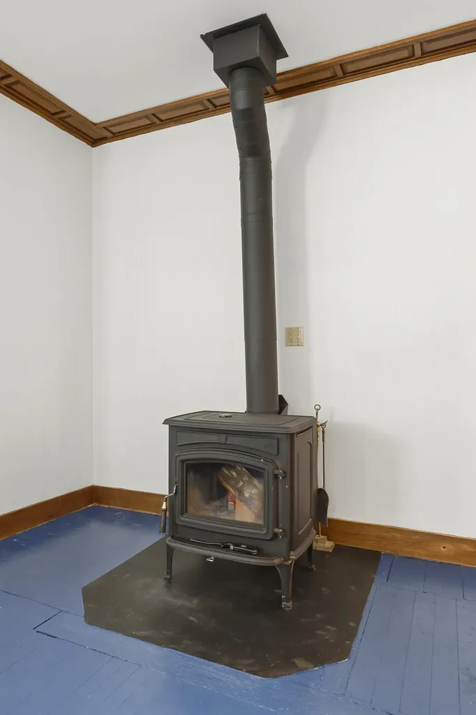 16 Eastern Avenue Boothbay Harbor ME 04538