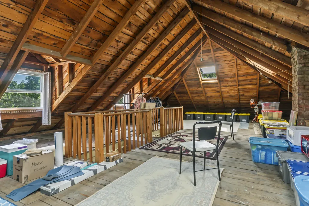 16 Eastern Avenue Boothbay Harbor ME 04538