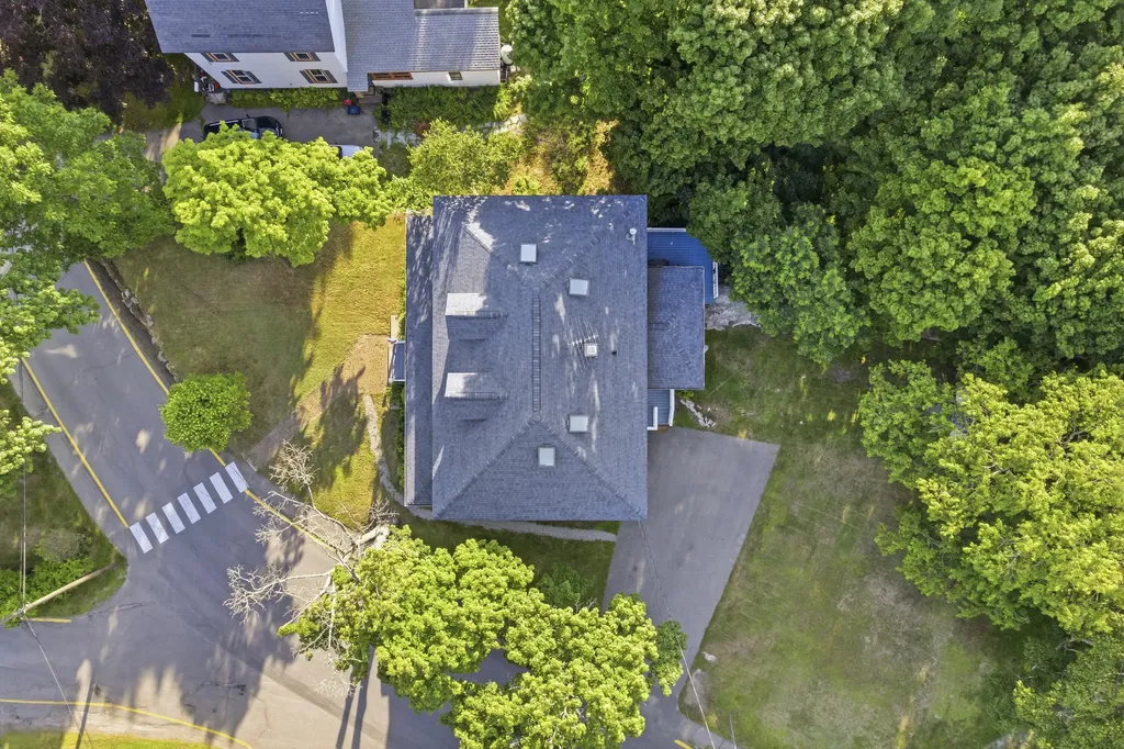 16 Eastern Avenue Boothbay Harbor ME 04538