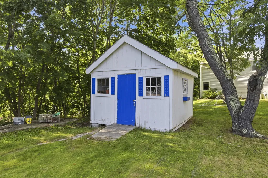 16 Eastern Avenue Boothbay Harbor ME 04538