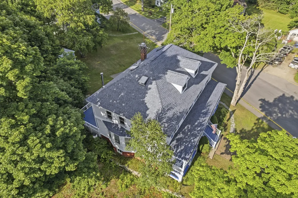 16 Eastern Avenue Boothbay Harbor ME 04538