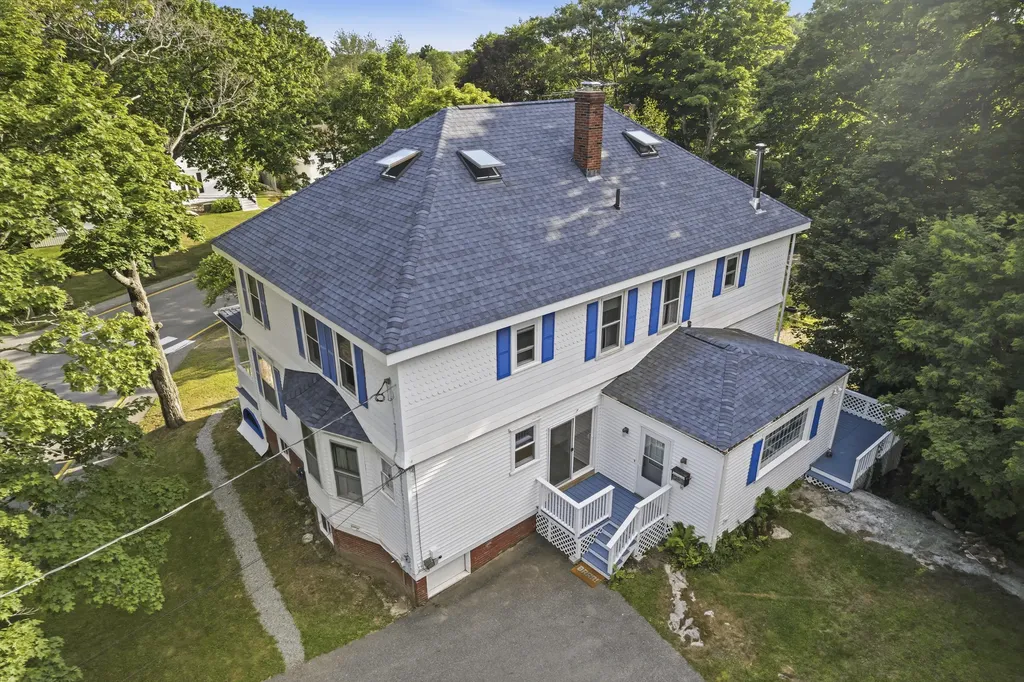 16 Eastern Avenue Boothbay Harbor ME 04538