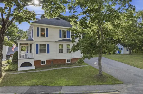 16 Eastern Avenue Boothbay Harbor ME 04538