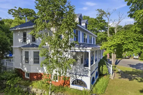 16 Eastern Avenue Boothbay Harbor ME 04538