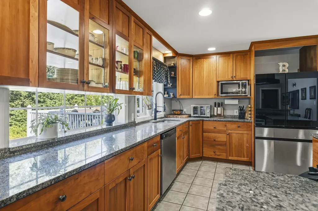 79 Beaver Pond Road Topsham ME 04086