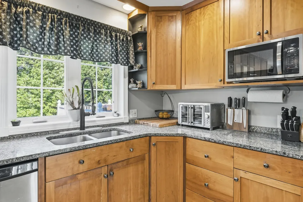 79 Beaver Pond Road Topsham ME 04086