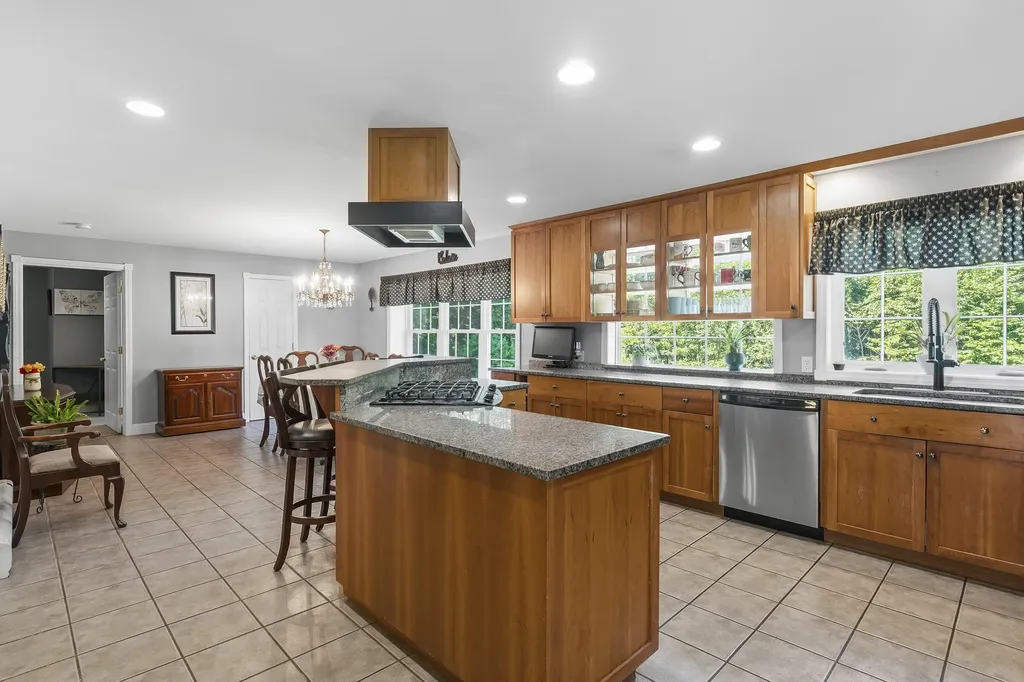 79 Beaver Pond Road Topsham ME 04086