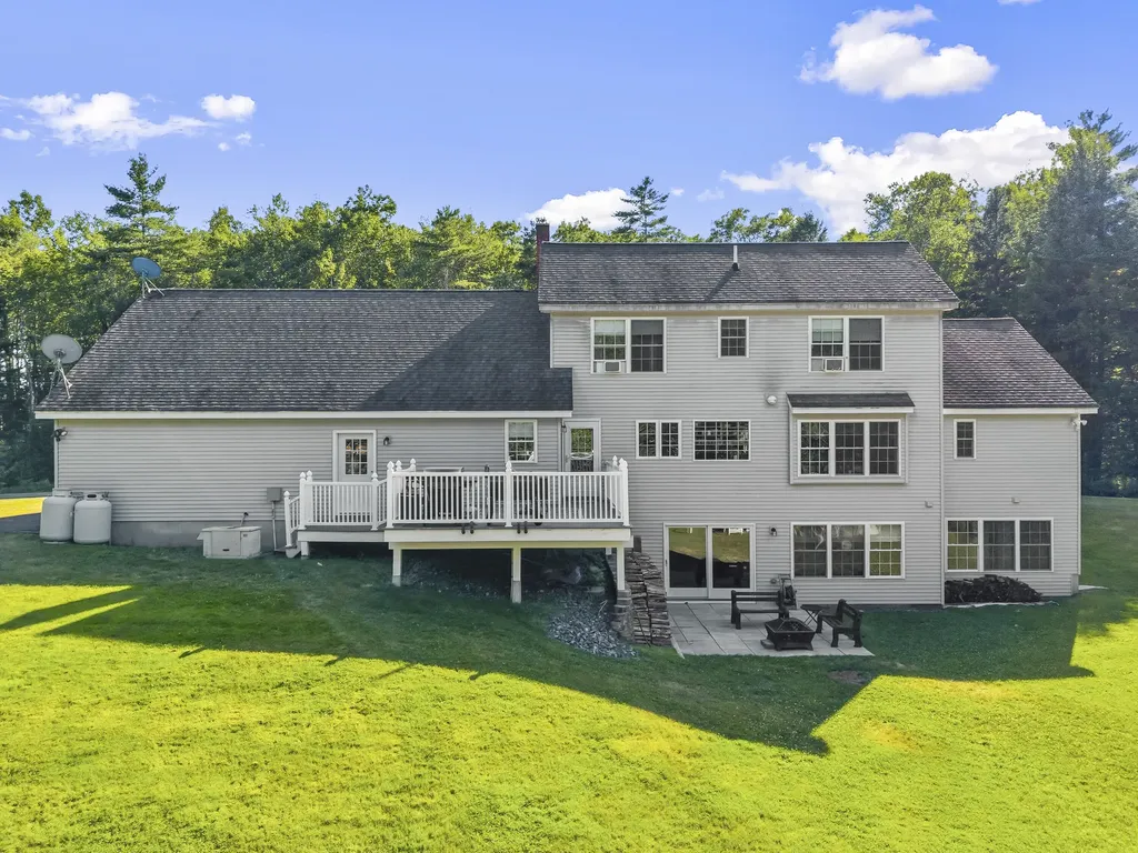 79 Beaver Pond Road Topsham ME 04086