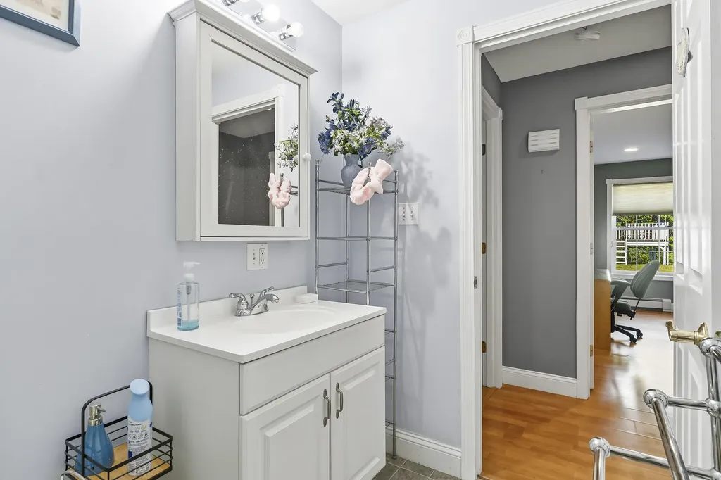 79 Beaver Pond Road Topsham ME 04086
