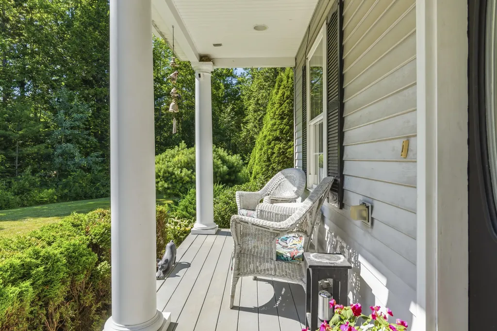 79 Beaver Pond Road Topsham ME 04086