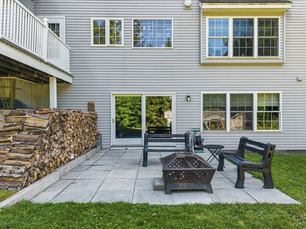 79 Beaver Pond Road Topsham ME 04086