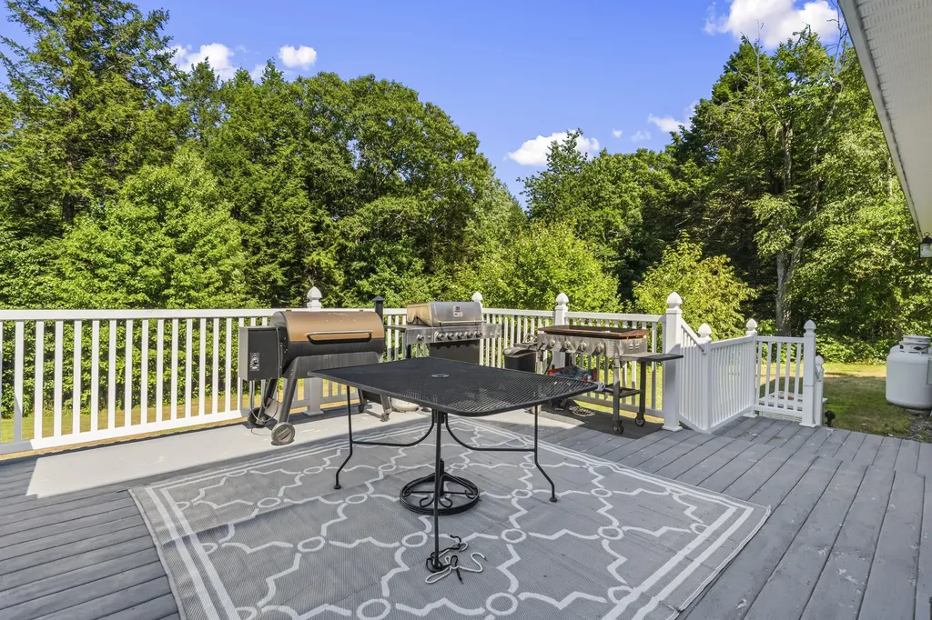 79 Beaver Pond Road Topsham ME 04086