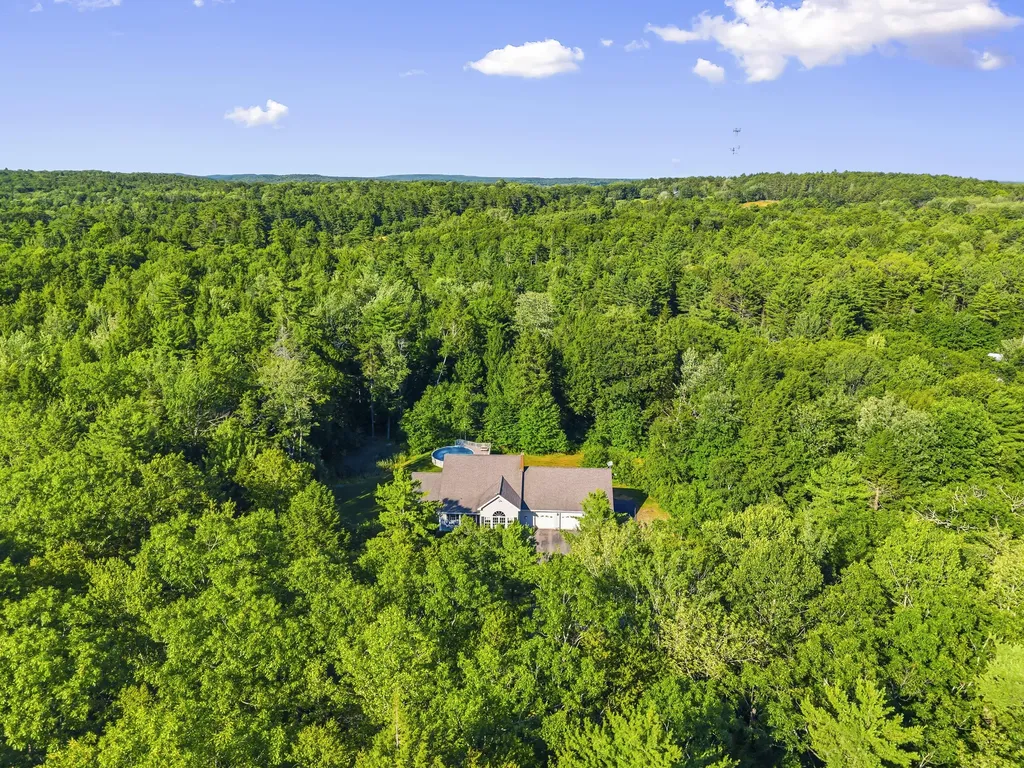 79 Beaver Pond Road Topsham ME 04086