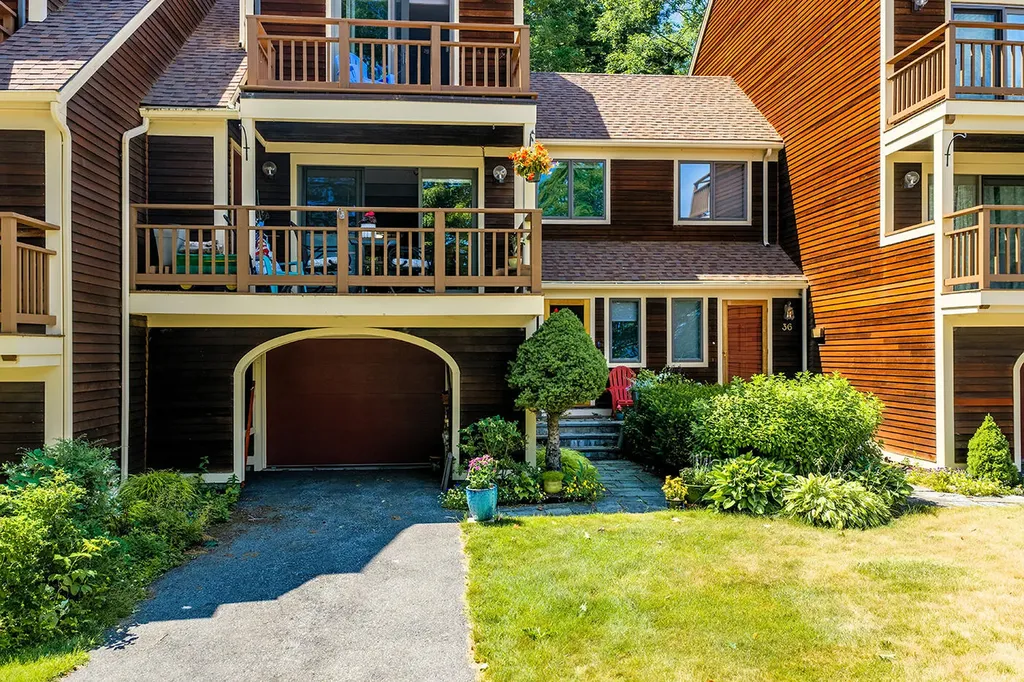 37 Harbor Drive Lincolnville ME 04849