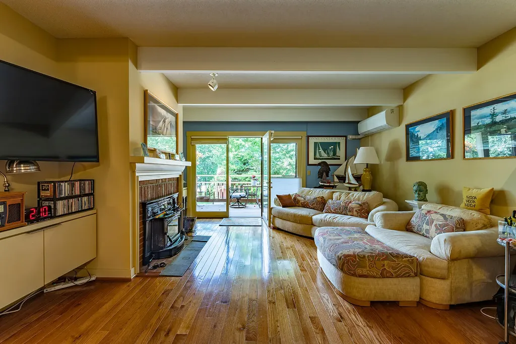 37 Harbor Drive Lincolnville ME 04849